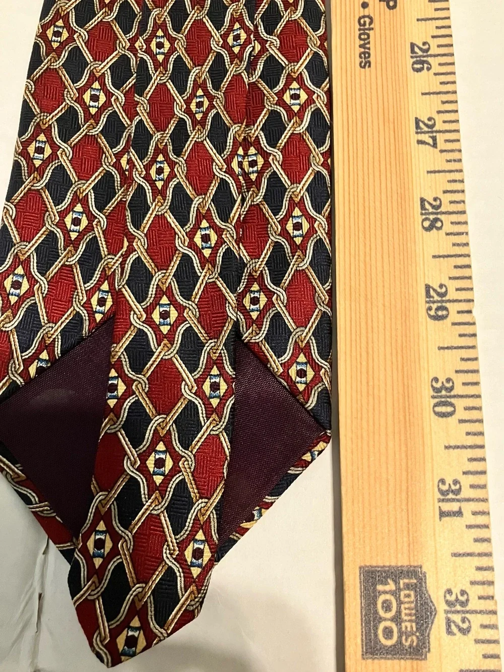 Geoffrey Beene bold interlocking